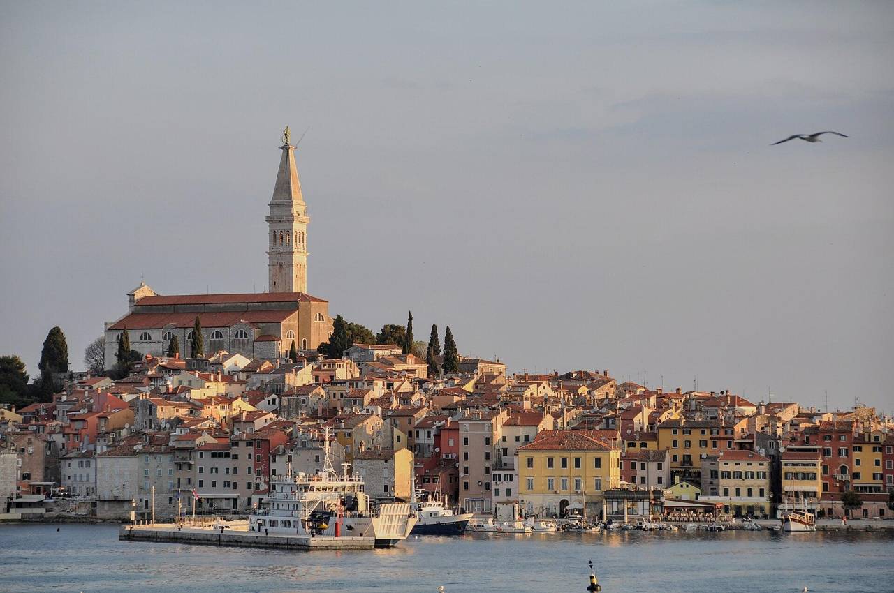 Altstadt von Rovinj mit der Kirche der heiligen Euphemia